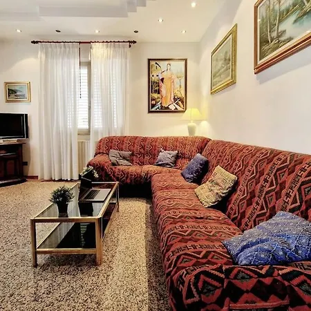 Appartamento Corte Privataampia Casa A Due Passi Dal Mare